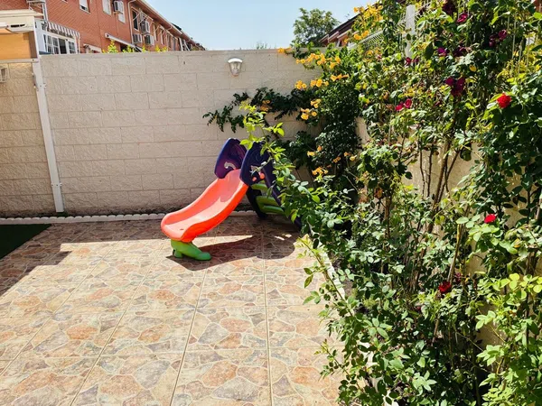 Chalet adosado en Altos del Olivar - El Caracol - Foto 5