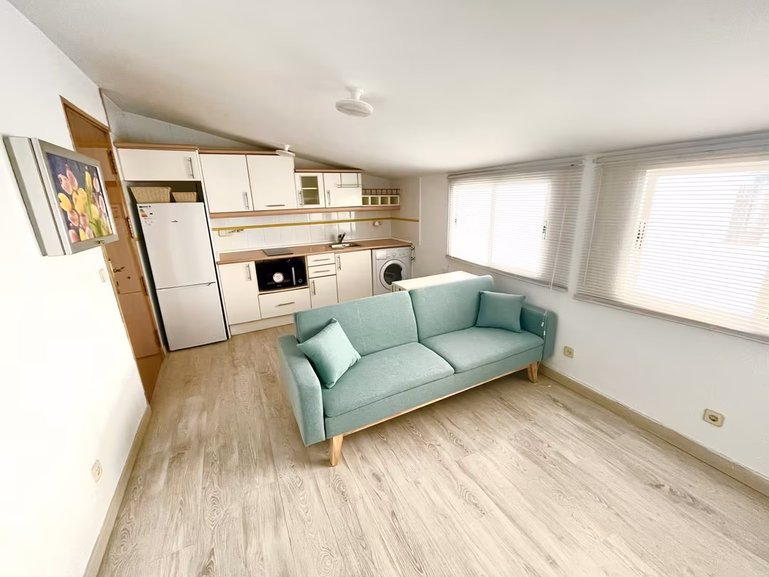 Piso en  Calle de Rodas 11