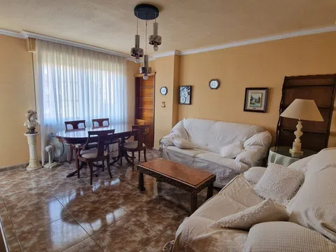 Piso en avenida de Alfonso Vi, 6