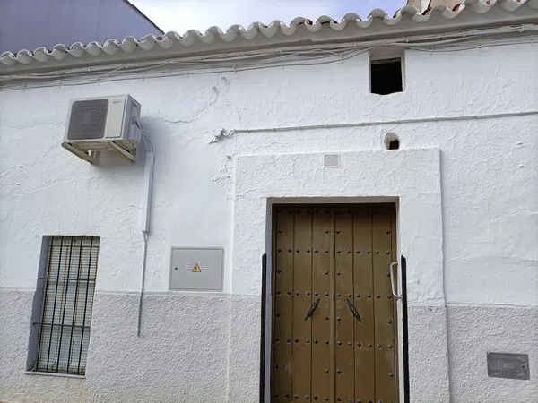 Casa de pueblo en Calle Altozano, 36 - Foto 1