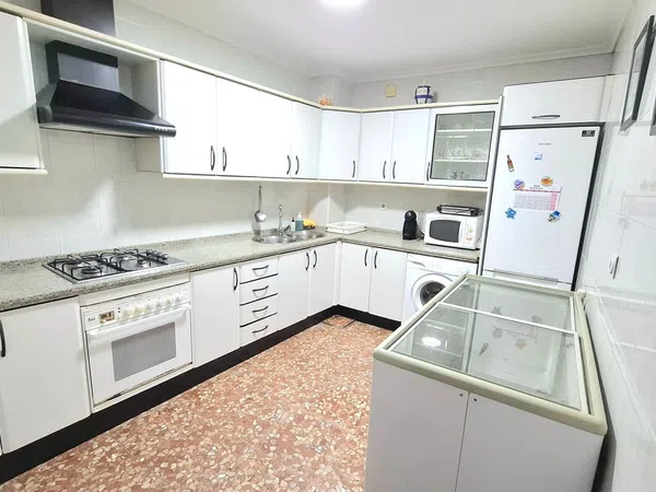 Chalet adosado en calle Marinaleda, 51 - Foto 4