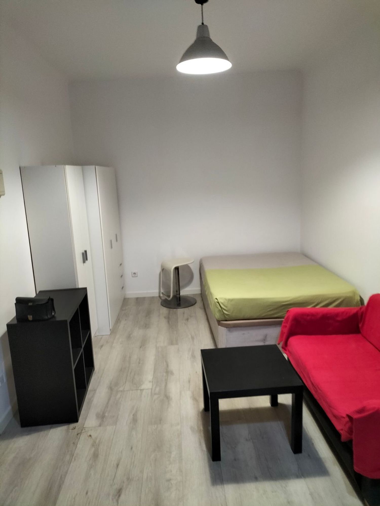 Estudio en calle de Rodrigo de Guevara, 6