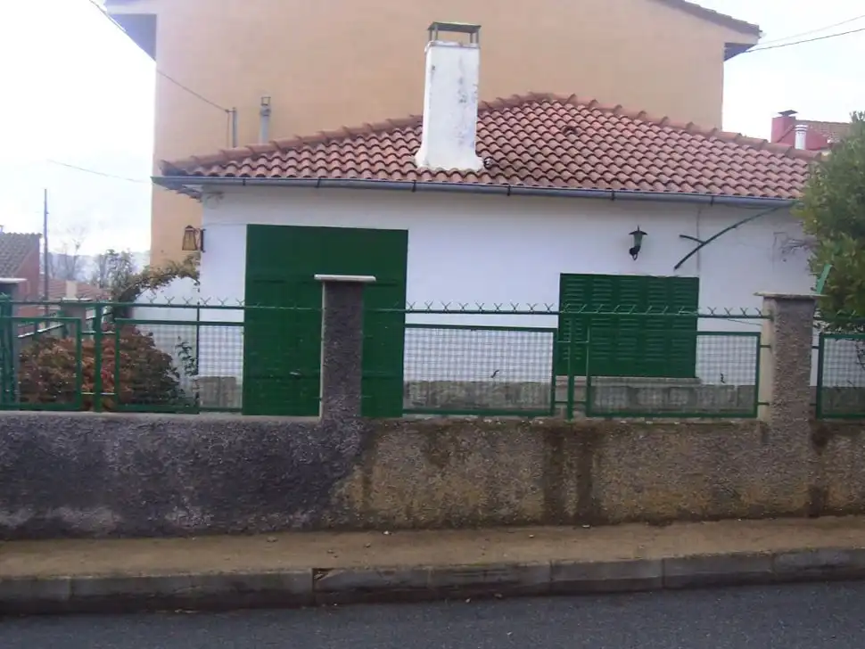 Chalet en  Calle Erillas 28 - Foto 2