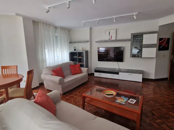 Piso en calle Lavapiés, 50