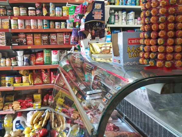 Local en Supermercado, tienda de alimentación en Calle d'Ausiàs Marc, Progrés-Pep Ventura - Foto 15