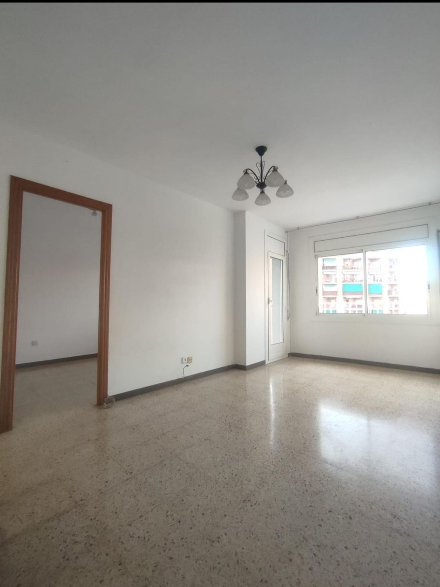 Piso en avenida del Carrilet, 337 - Foto 1