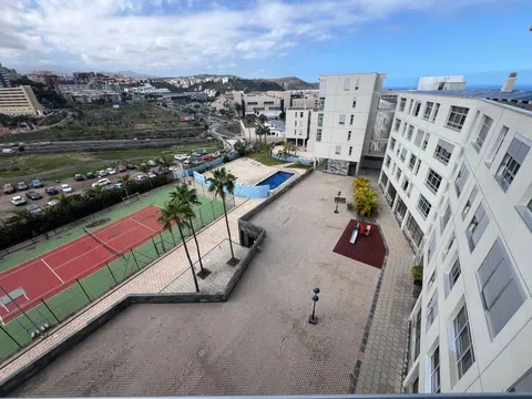 Piso en calle Concejal García Feo, 28