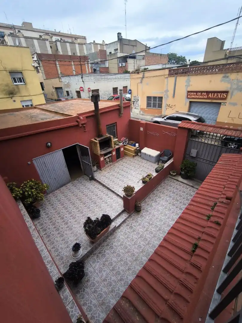 Casa adosada en  Carrer Ramon Reig 23 - Foto 4