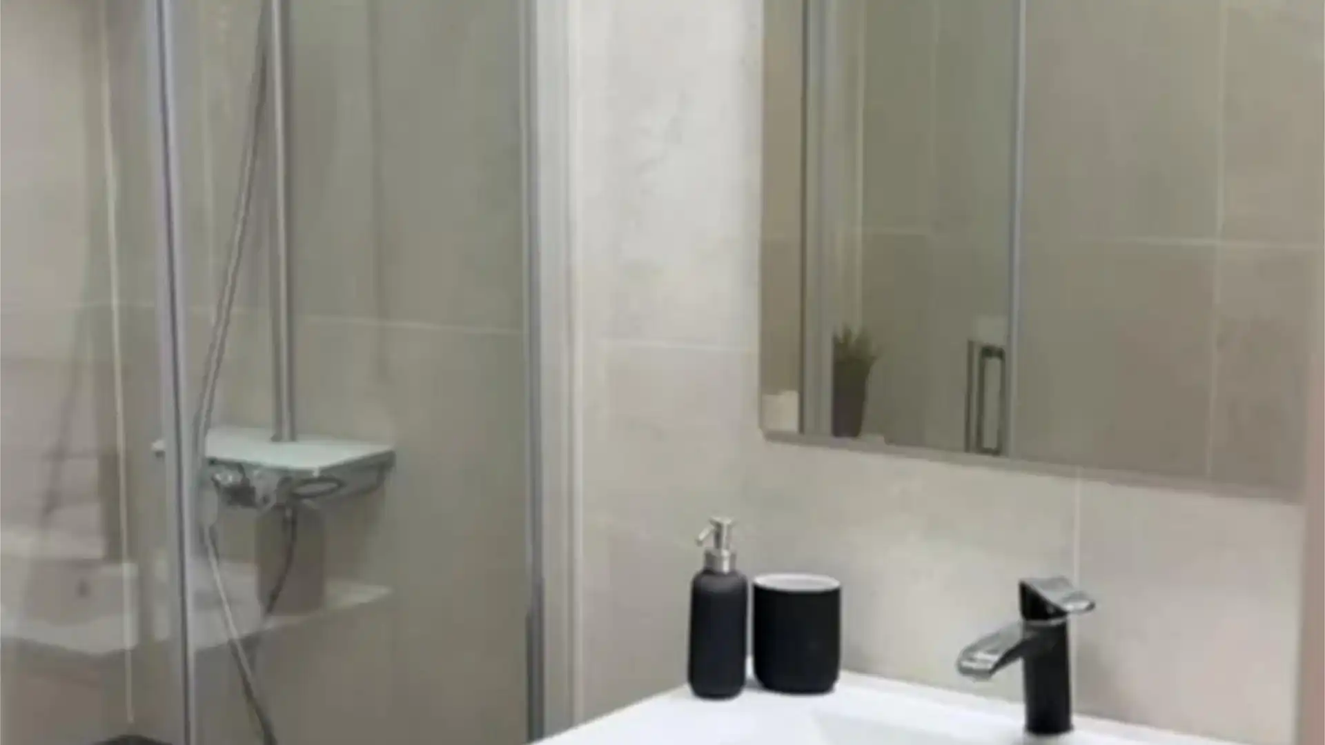 Piso en  Avenida Antonio Machado 135 - Foto 5