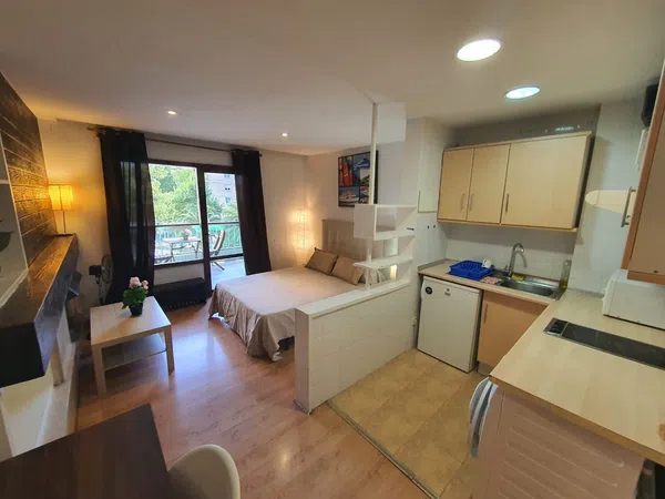 Estudio en calle del Doctor Fleming, 44
