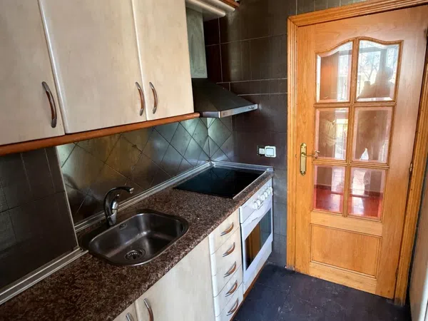 Piso en avenida de San Juan de la Peña, 170 - Foto 4