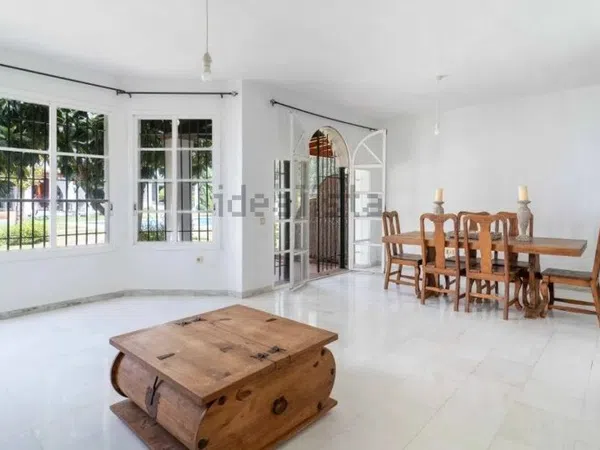 Chalet adosado en Barrio Los Naranjos - Foto 17