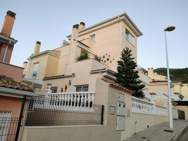 Casa adosada en Cullera - Foto 1