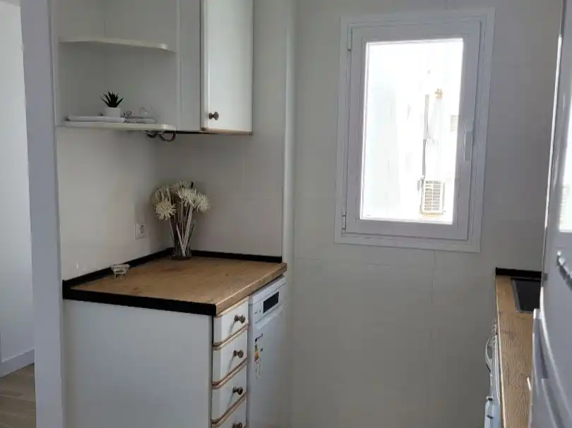 Piso en calle de Melchor Fernández Almagro 37 - Foto 6