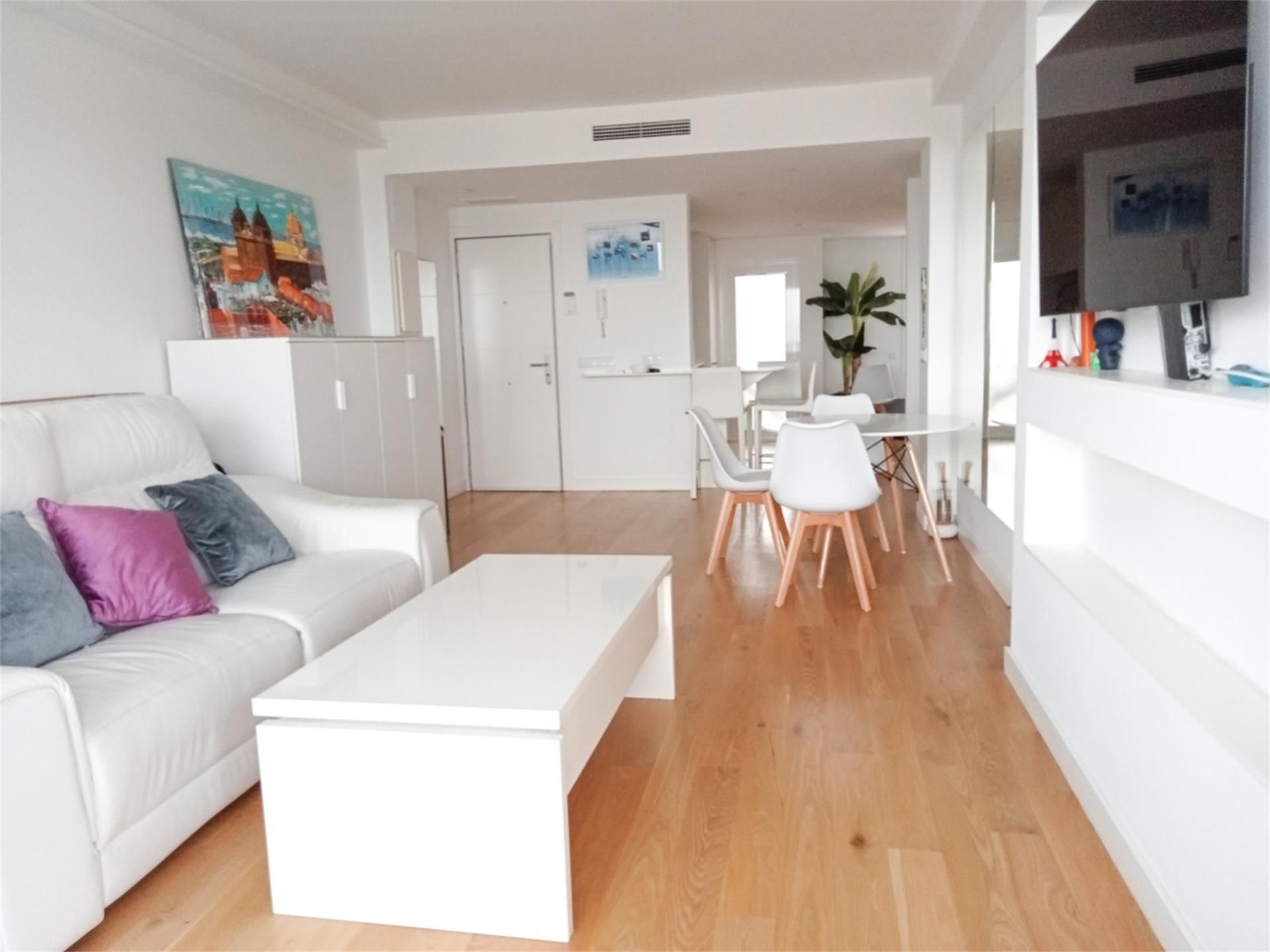 Piso en calle Passeig de la Marina 316 - Foto 3