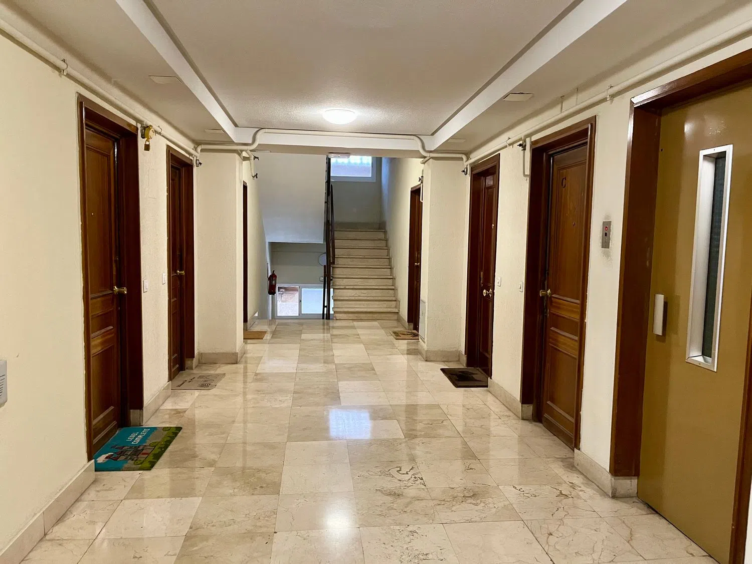 Piso en calle de la Infanta Mercedes, 96 - Foto 14