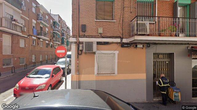 Vista de la calle de Piso en Calle Sierra Molina, 19