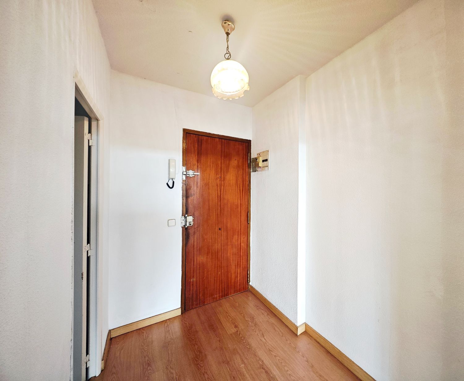 Piso en venta en Calle Pintor Murillo, 28 - Foto 2