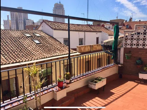Piso en plaza de las Comendadoras, 6