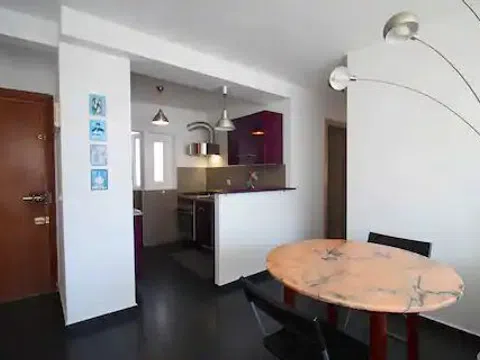 Piso en calle Numancia, 3