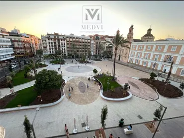 Piso en  Plaza de la Merced 10 - Foto 1
