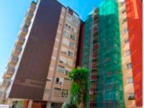 Piso en avenida del Deporte, 3