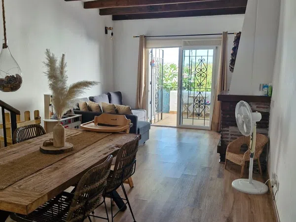 Chalet adosado en calle Petunias, 5