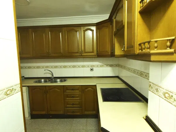 Alquiler de piso en Doctor Fedriani - Foto 3