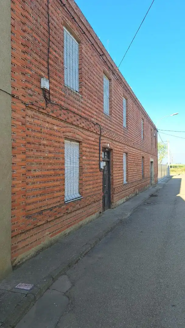 Casa adosada en  Calle Tuerta 24 - Foto 2