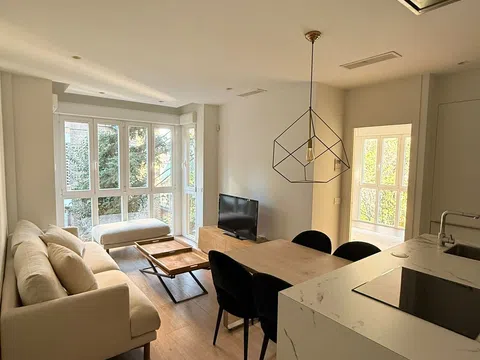 Piso en calle de Arturo Soria, 52