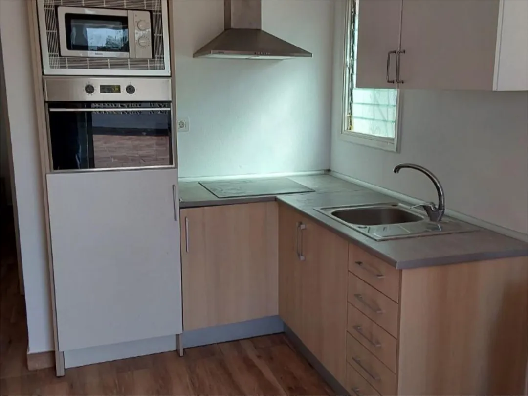 Casa adosada en avenida Avenida 8 Marzo 43 - Foto 6