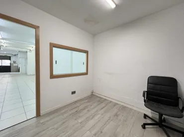 Local comercial en Badalona - Foto 7
