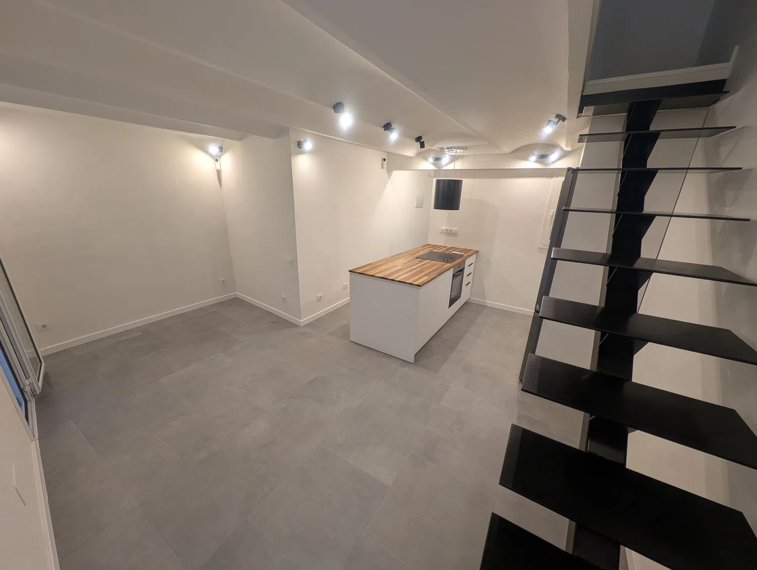 Piso en calle de les Carretes, 72 - Foto 1