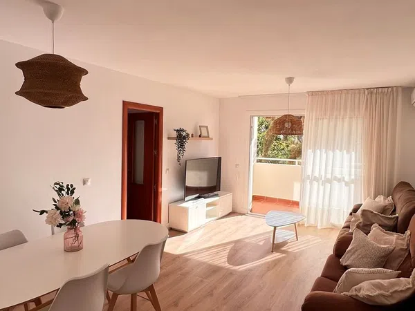 Piso en calle Ánfora, 2