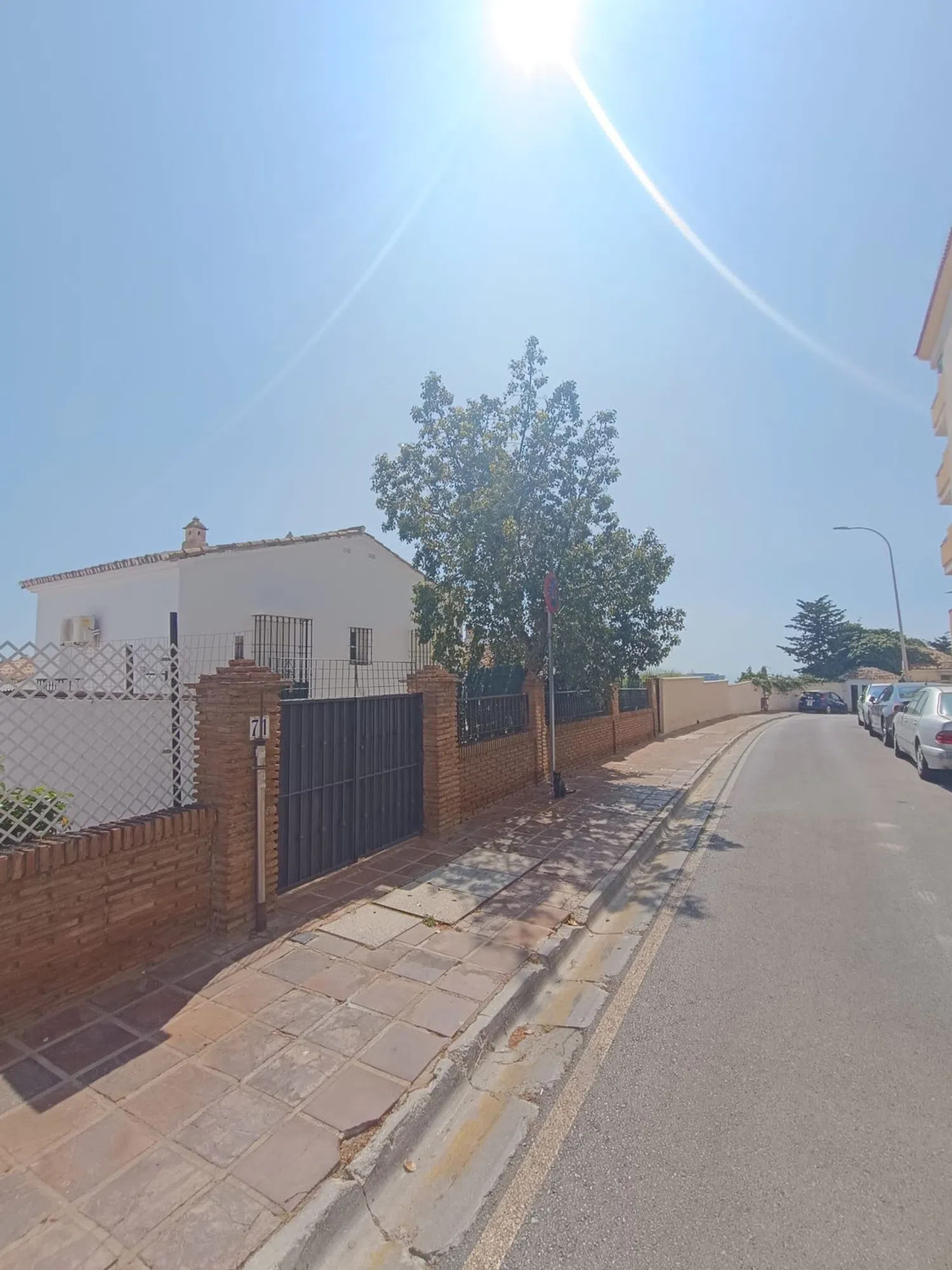 Chalet adosado en calle Almuñécar, 71 - Foto 1