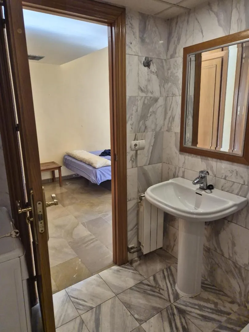 Piso en  Calle Albondón 9 - Foto 13