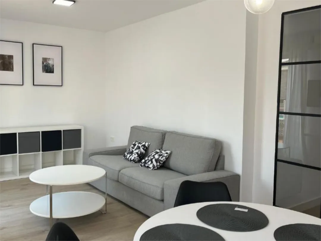 Piso en  Avenida Doctor Oloriz 4 - Foto 1