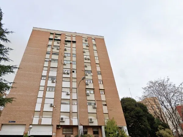 Piso en avenida del Doctor Federico Rubio y Galí, 1