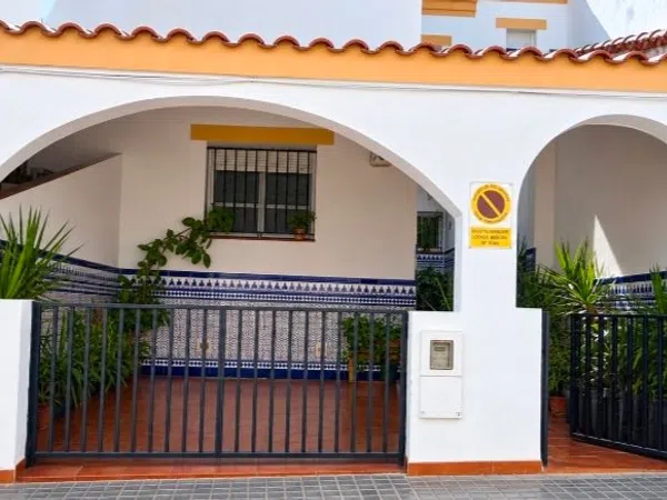 Casa o chalet independiente en Calle Adelardo Covarsí, 18 - Foto 1