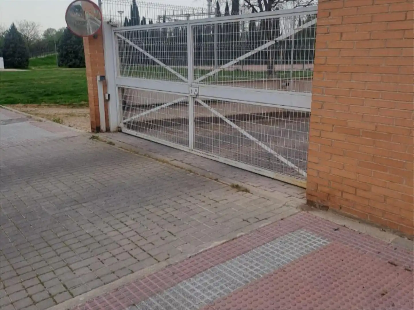 Piso en  Avenida Carmen Laforet 7 - Foto 41