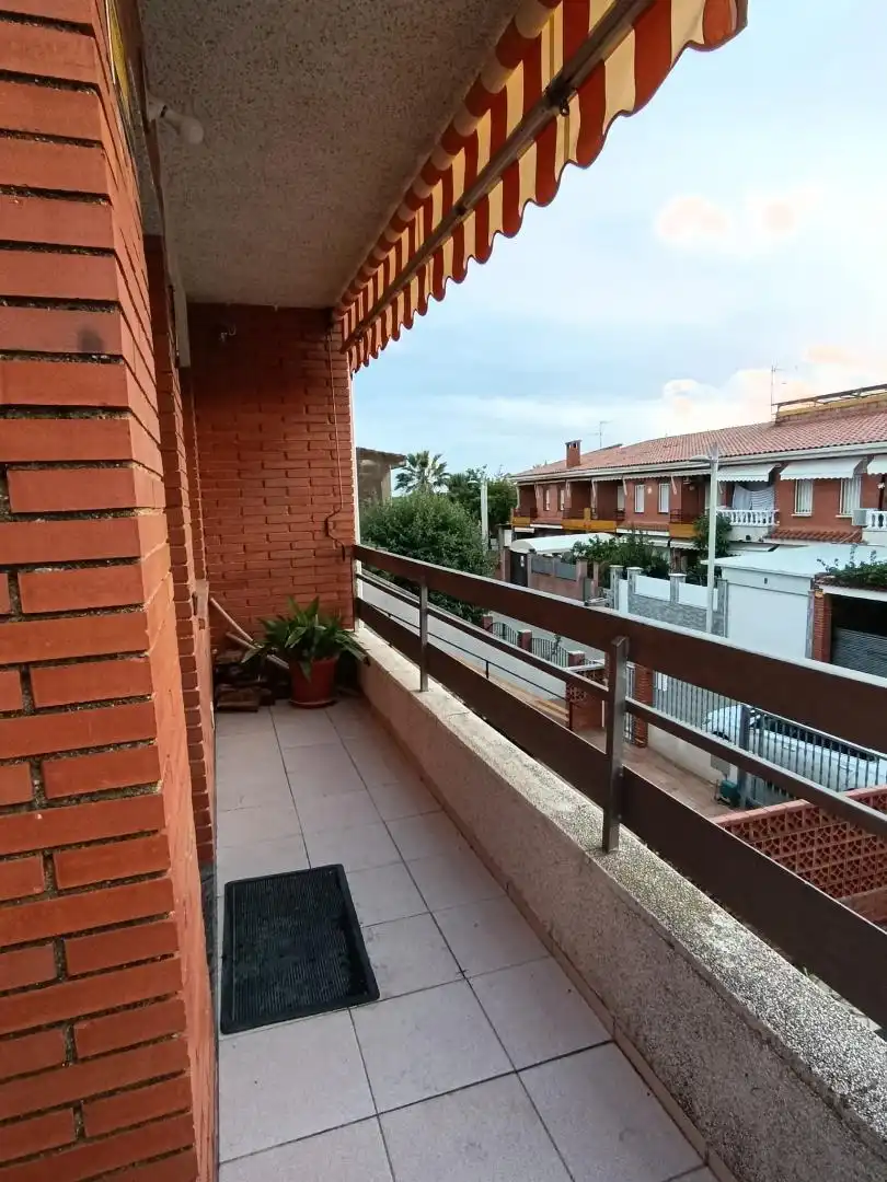 Piso en  Carrer Mas dels Cups 8 - Foto 3