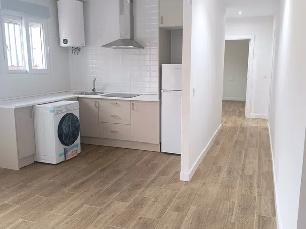 Piso en ウルバニサシオン・ロス・ロサレス通り, 5