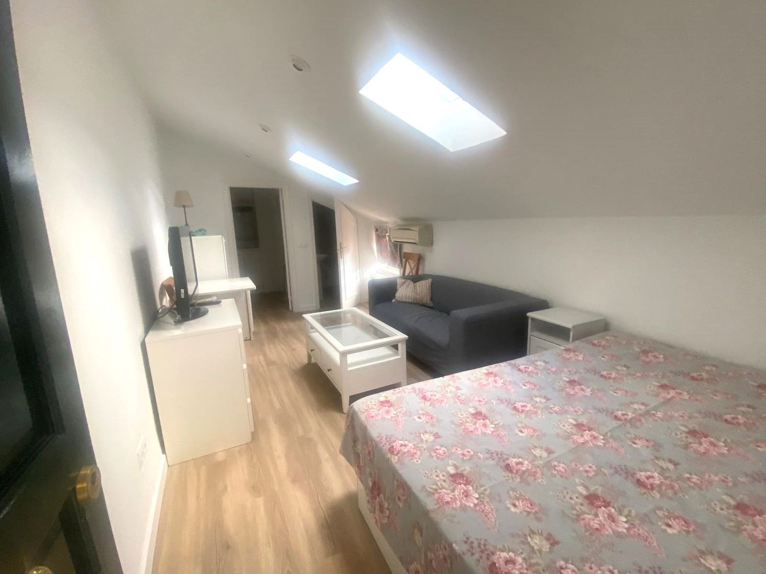 Estudio en calle de Castelló, 5 - Foto 4