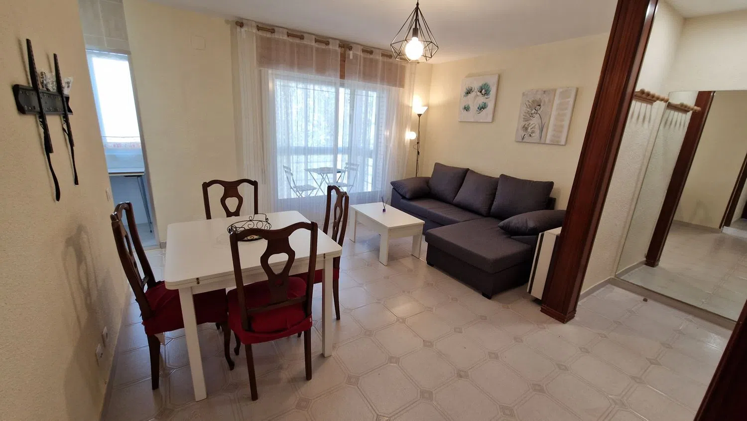 Piso en calle General Moscardó Guzmán, 67 - Foto 1