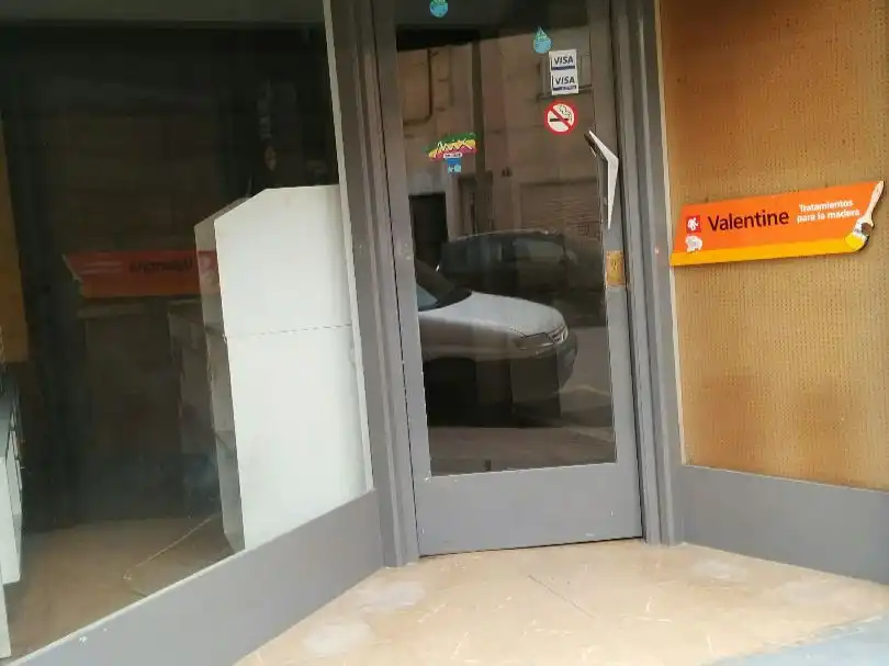 Local comercial en  Carrer de Roig i Ventura 131 - Foto 2