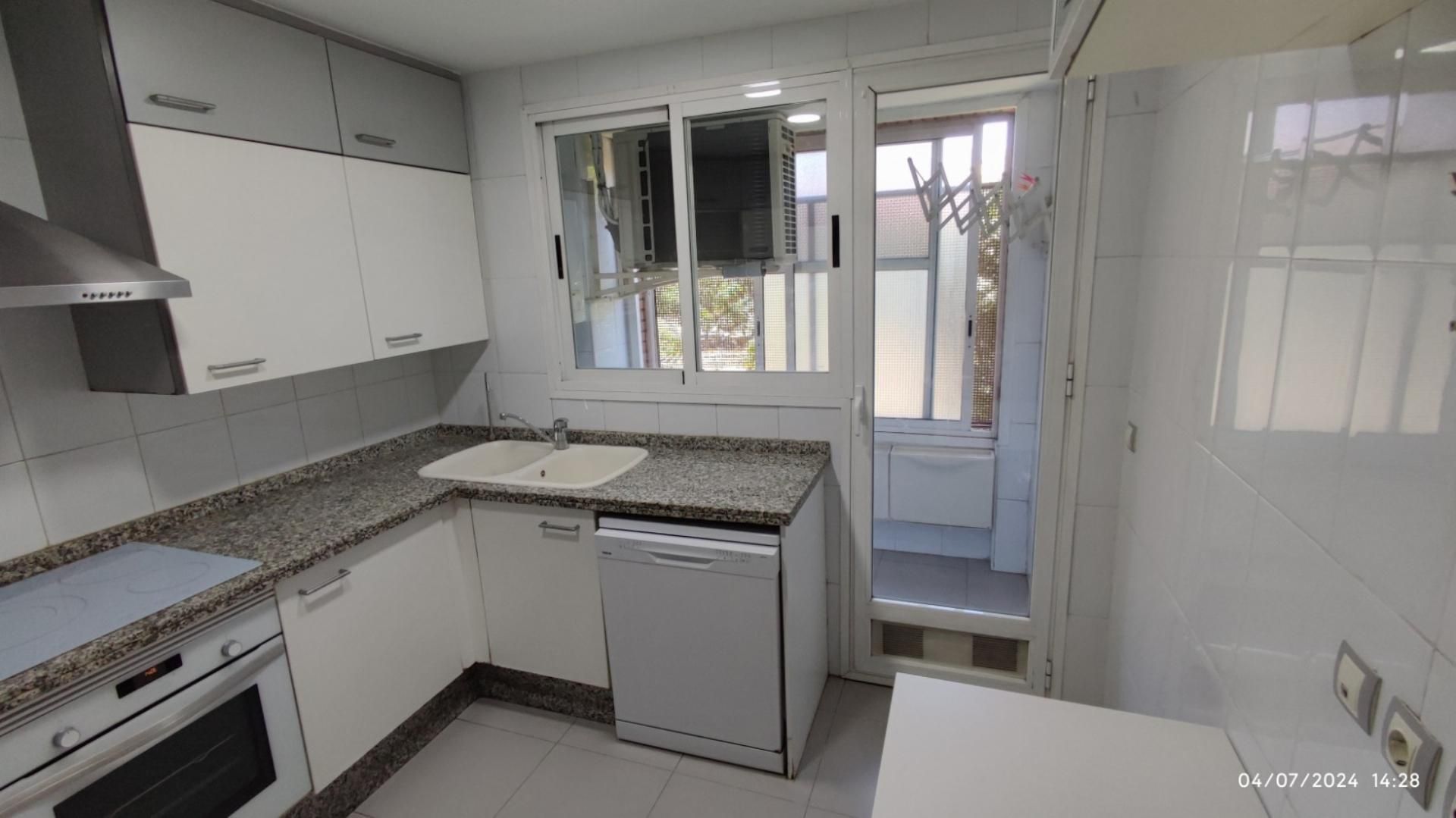 Piso en  Carrer del Pare Tomàs de Montañana 14 - Foto 9