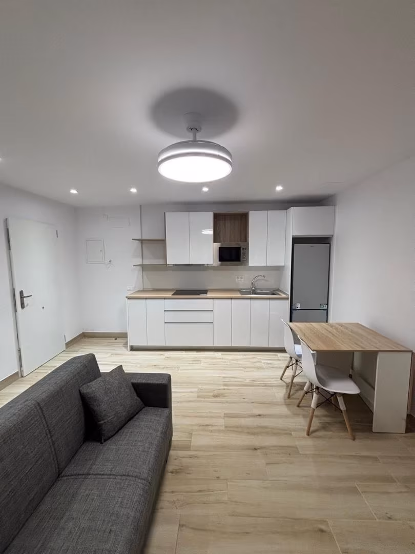 Piso en  Calle Habana 27