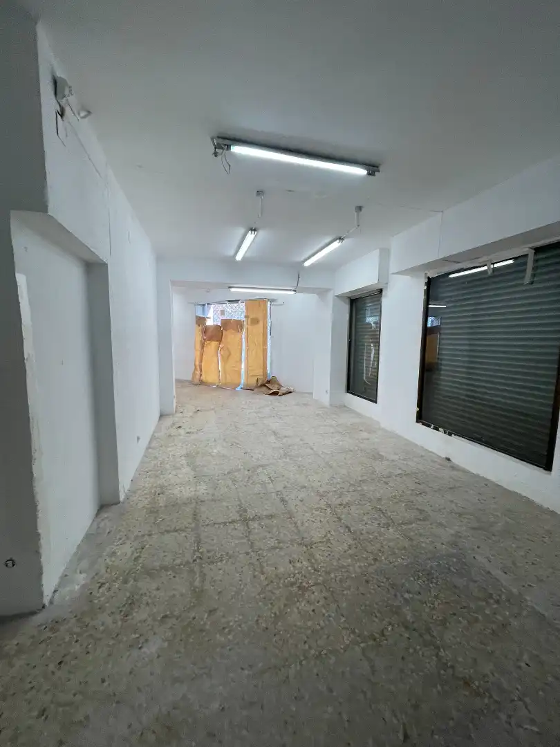 Local comercial en Esplugues de Llobregat - Foto 5