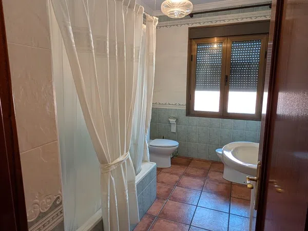 Chalet adosado en Calle Villacisneros s/n - Foto 23
