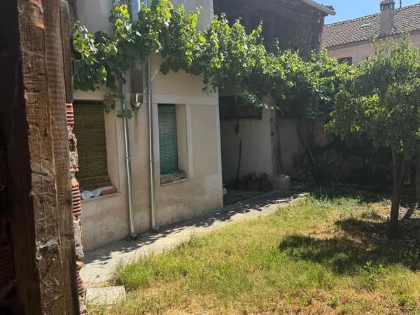 Casa de pueblo en Calle Flores, 12 - Foto 2
